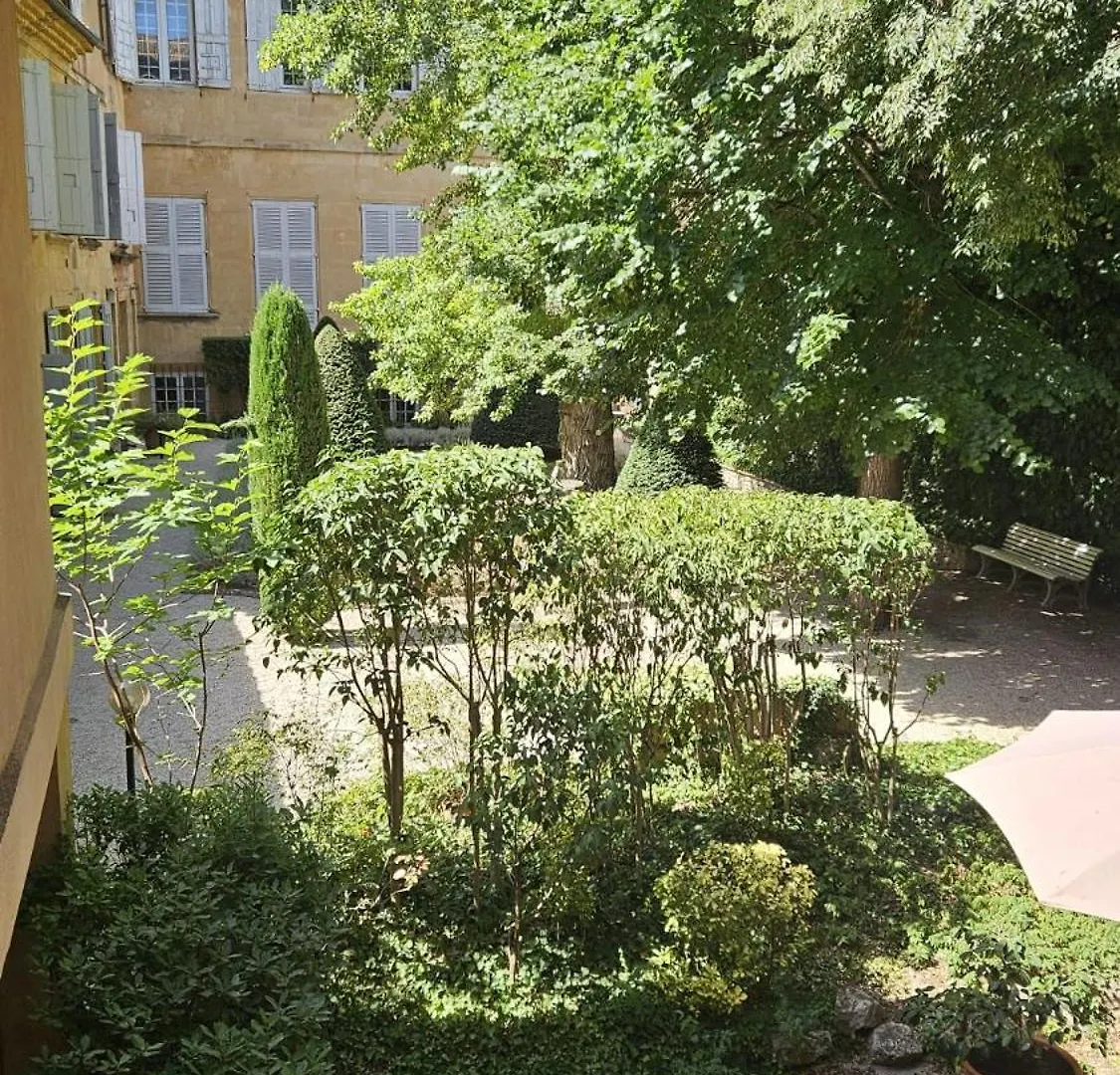 Apartament Le Jardinet De La Cathedrale Aix-en-Provence